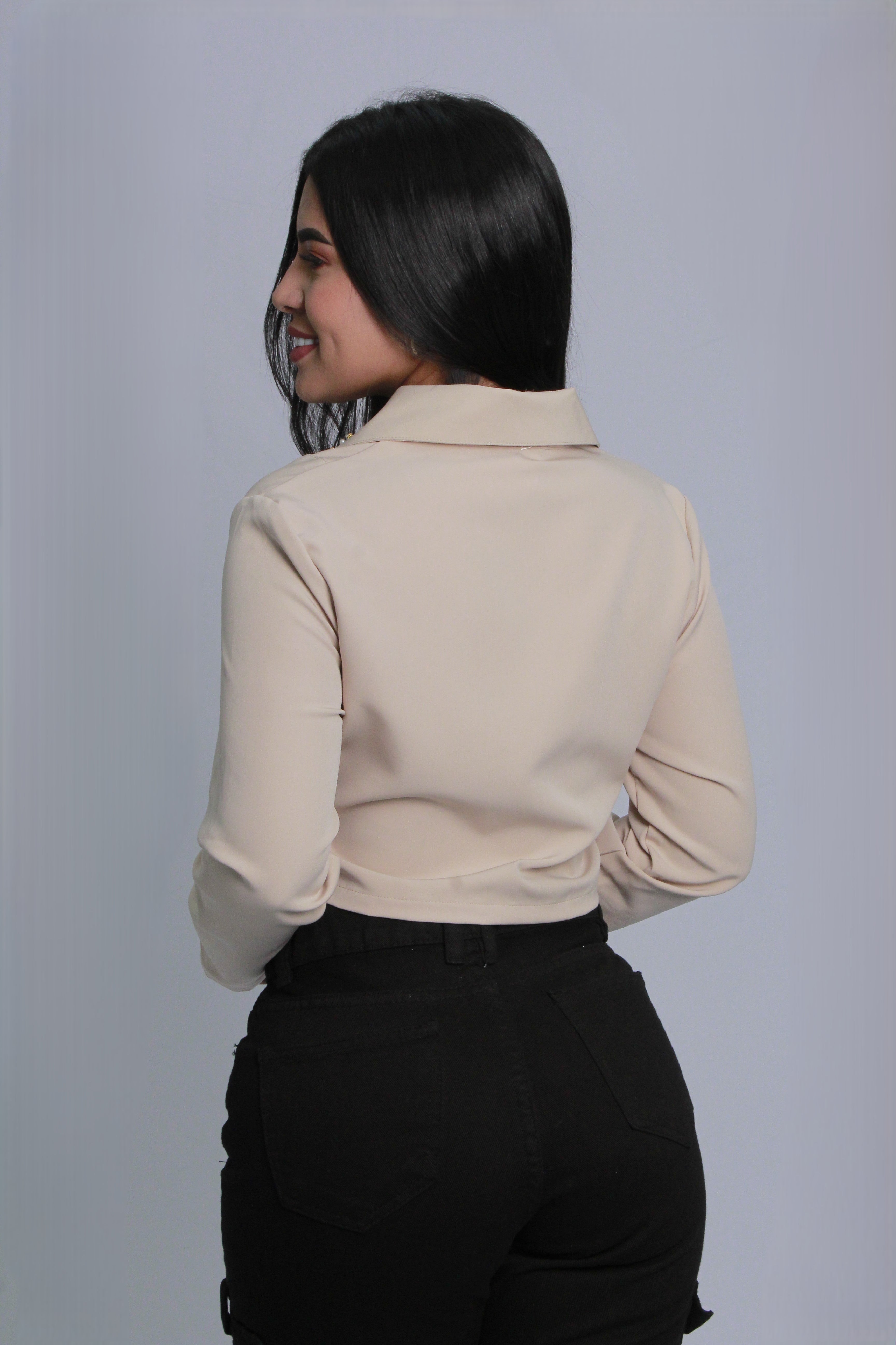 CHAQUETA DE APLIQUES BEIGE