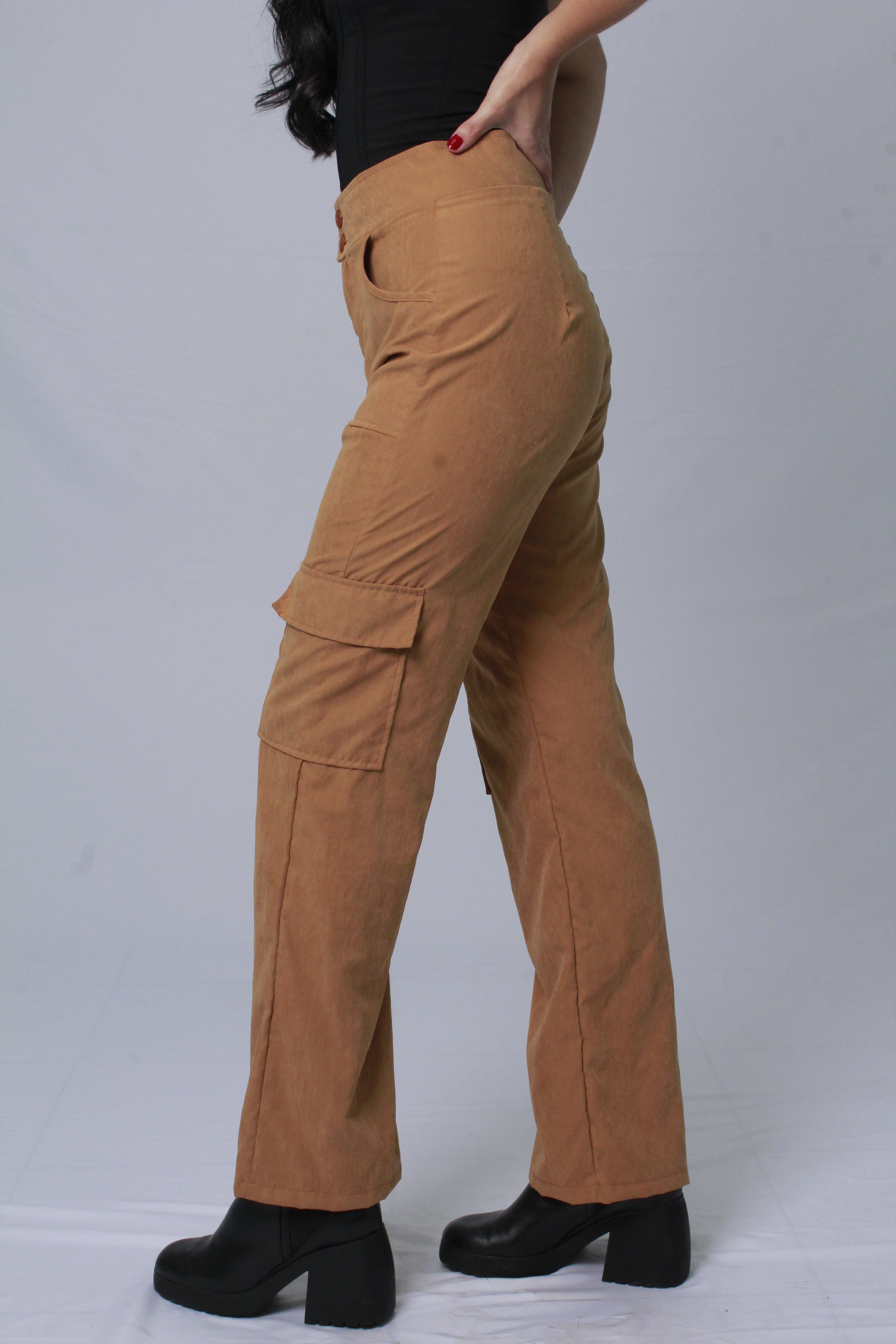 Pantalón mujer tipo cargo