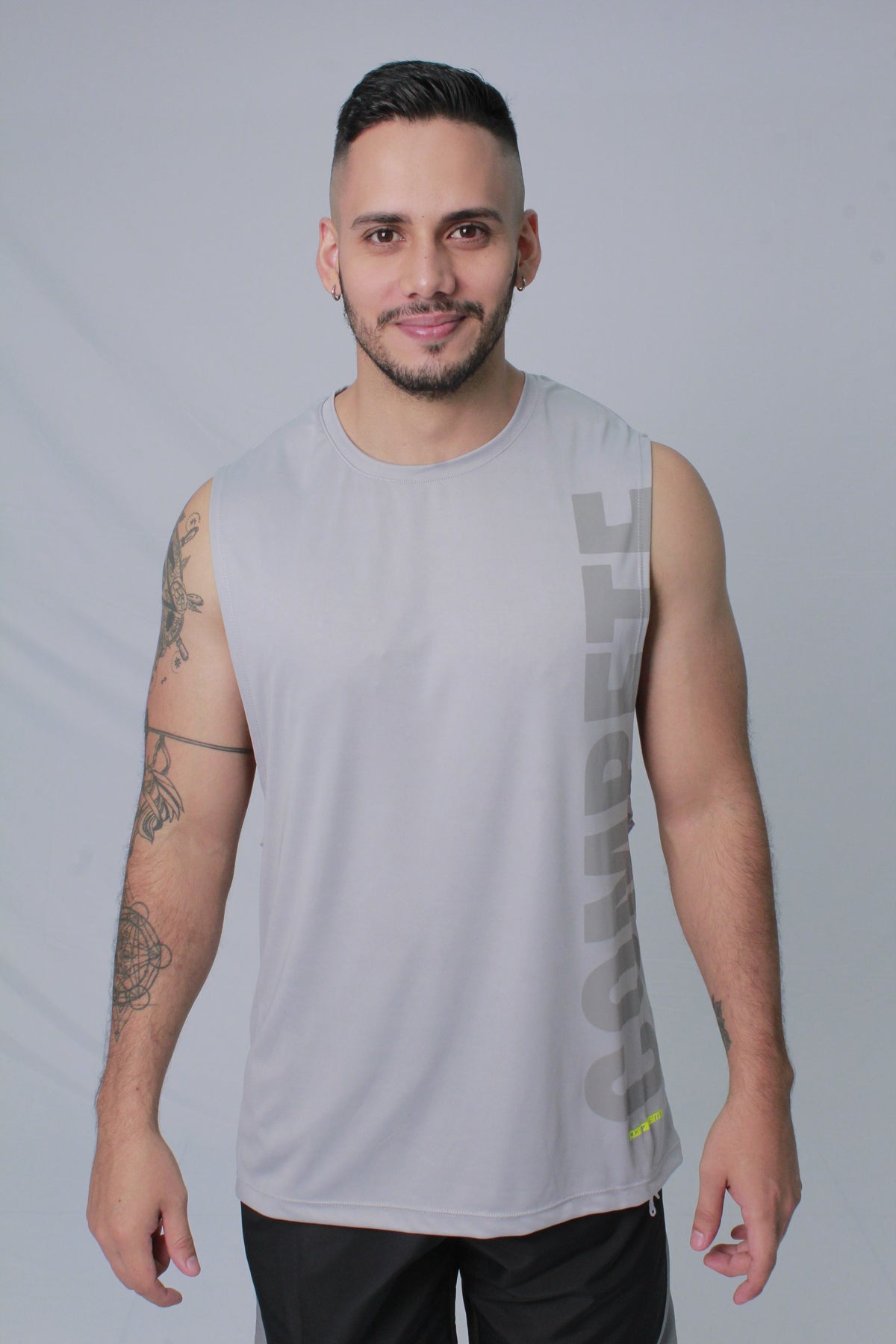 Camiseta sisa hombre con estampado vertical